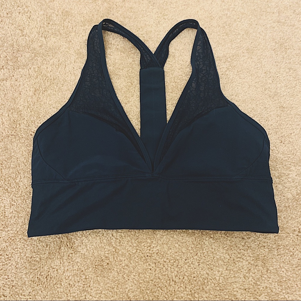 LULULEMON Navy Lace Bra Size 6